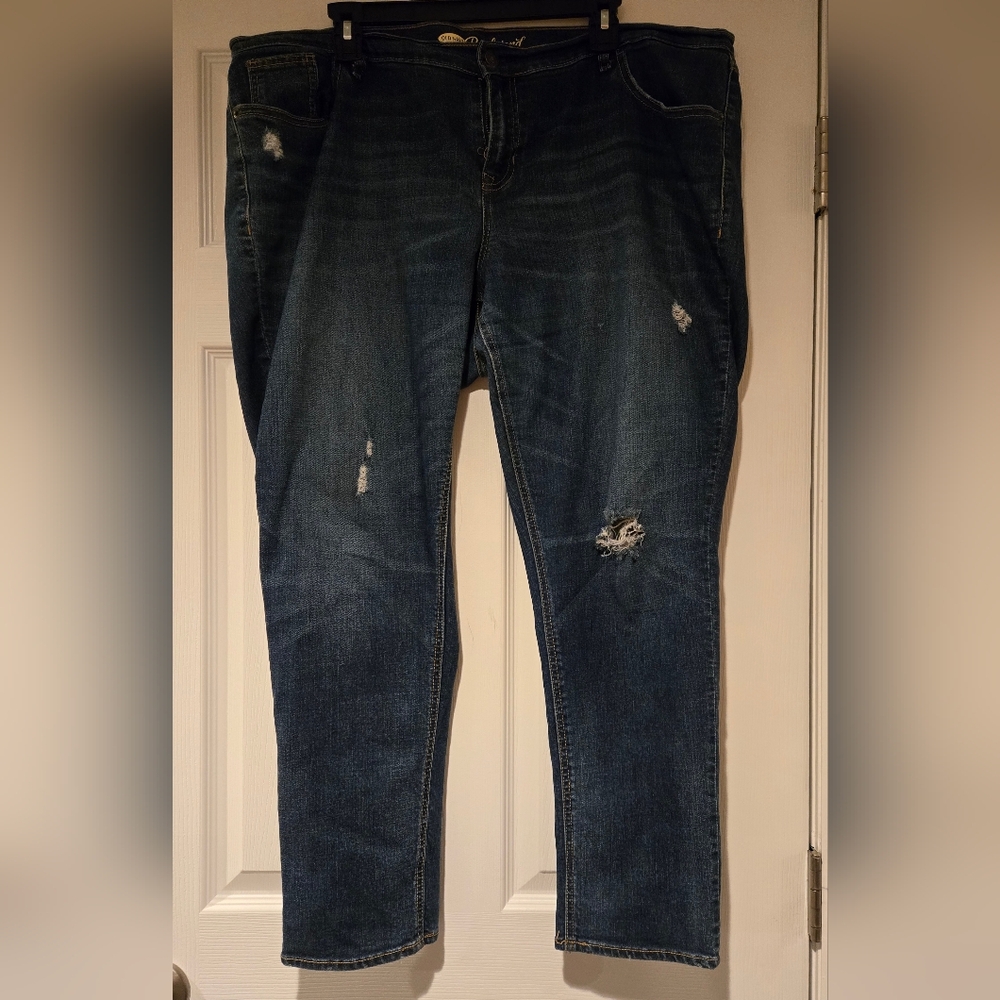 👄Old Navy Distressed Boyfriend Jeans